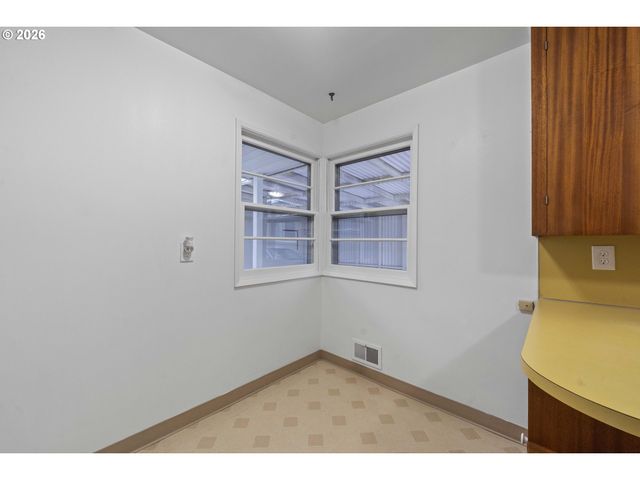 3214 Ne 80TH Ave, Portland, OR 97213