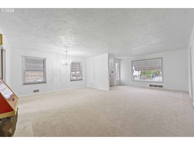 3214 Ne 80TH Ave, Portland, OR 97213