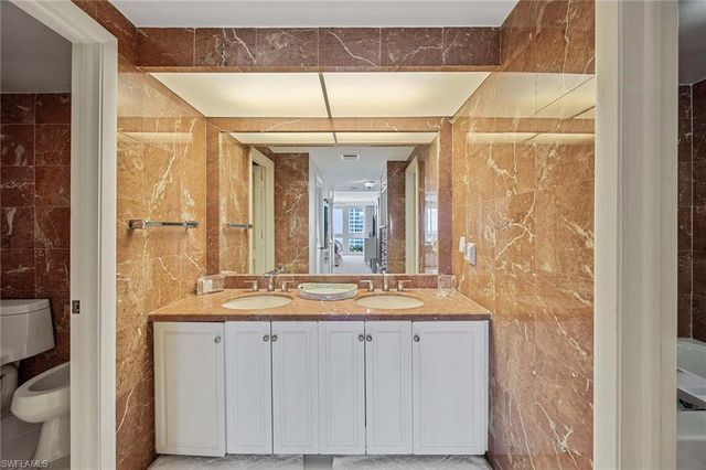 4031 Gulf Shore BLVD N 10C, Naples, FL 34103