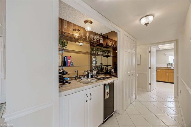 4031 Gulf Shore BLVD N 10C, Naples, FL 34103