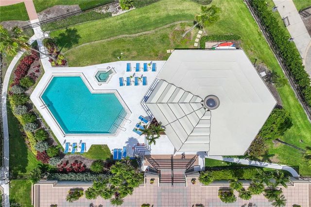 4031 Gulf Shore BLVD N 10C, Naples, FL 34103