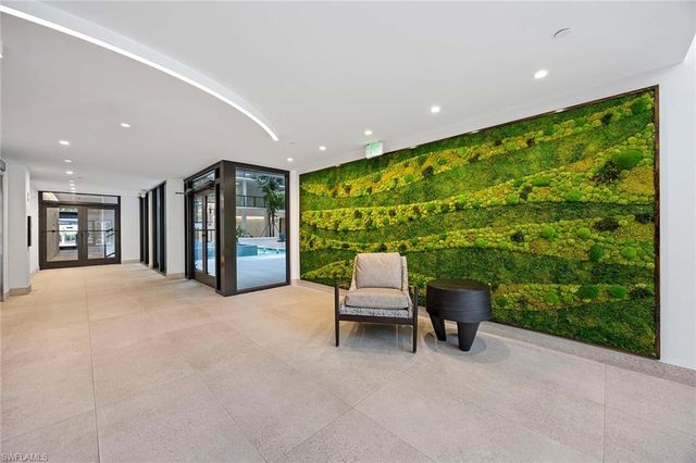 4031 Gulf Shore BLVD N 10C, Naples, FL 34103