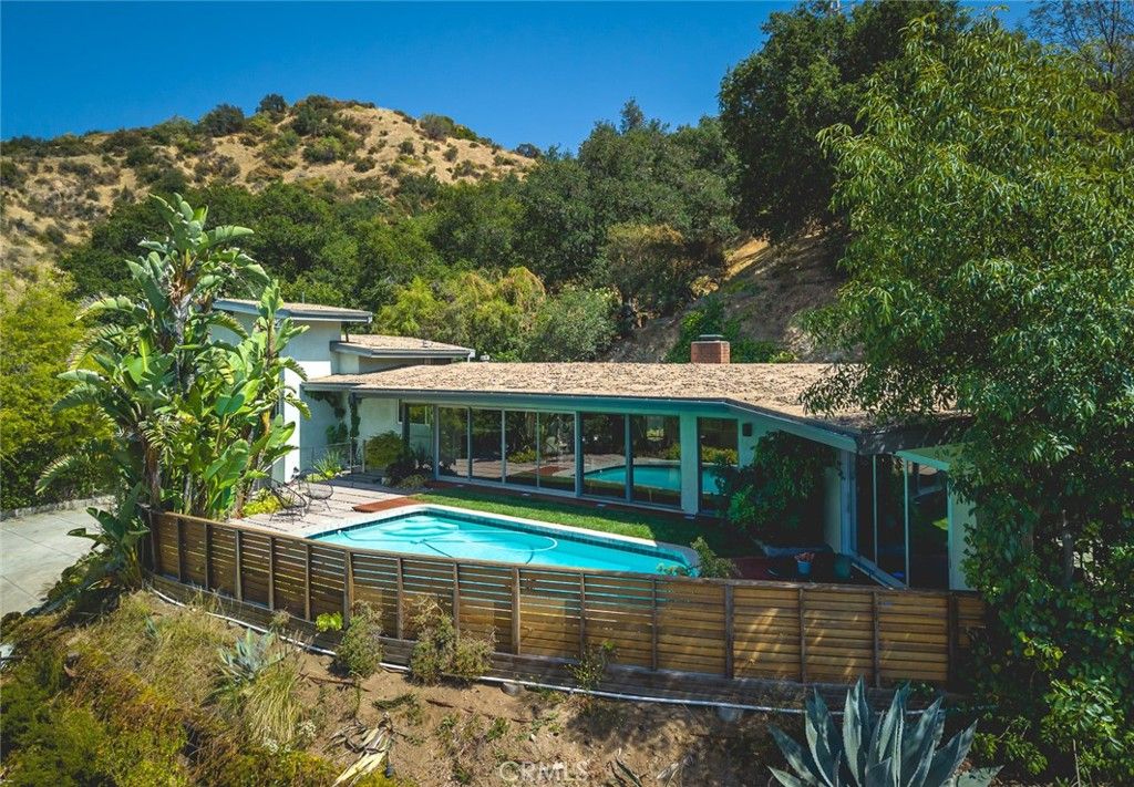 2770 Mira Vista Drive, Glendale, CA 91208
