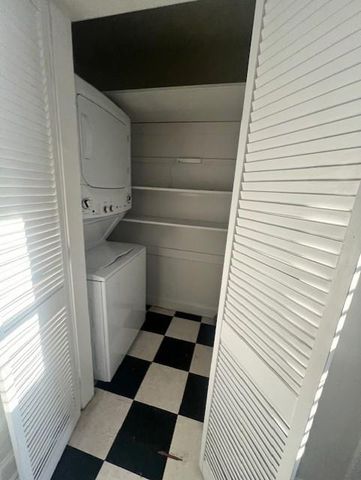 1817 Colquitt Street garage, Houston, TX 77098