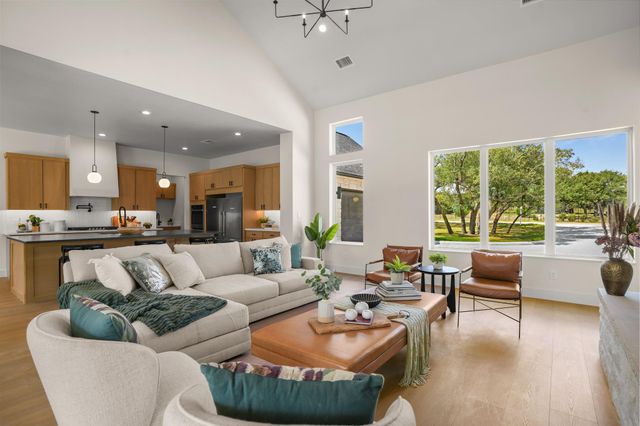153 Bryce LN, Dripping Springs, TX 78620
