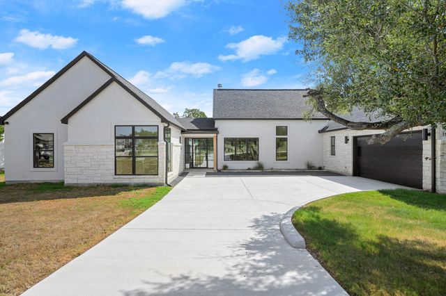 153 Bryce LN, Dripping Springs, TX 78620