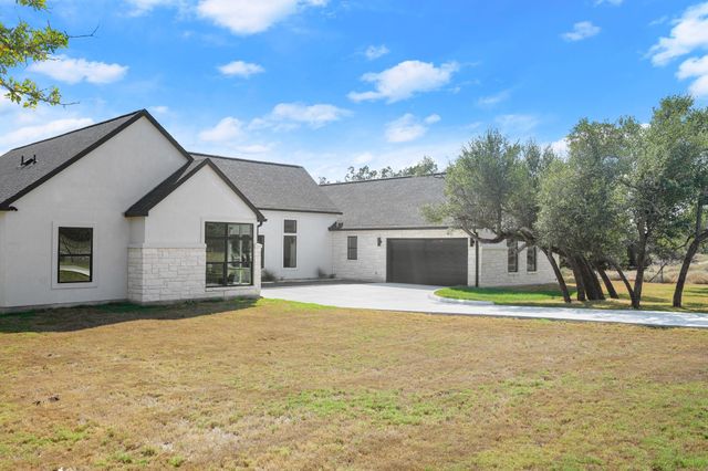 153 Bryce LN, Dripping Springs, TX 78620