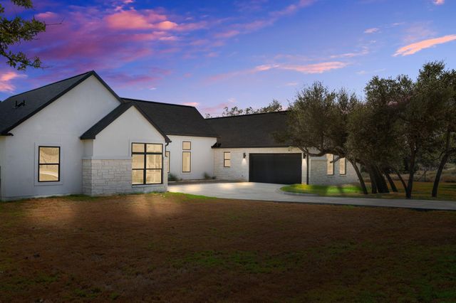 153 Bryce LN, Dripping Springs, TX 78620