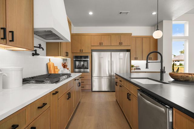 153 Bryce LN, Dripping Springs, TX 78620