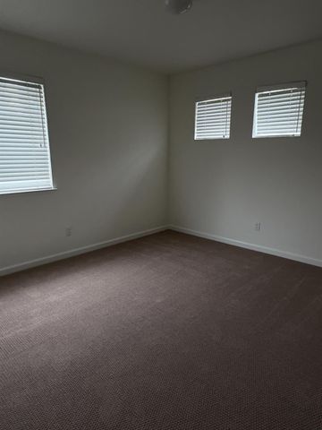 3437 Greenfield Avenue, Clovis, CA 93611