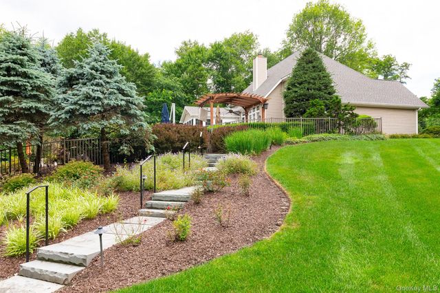 8 Glen Brook Court, Wappingers Falls, NY 12590