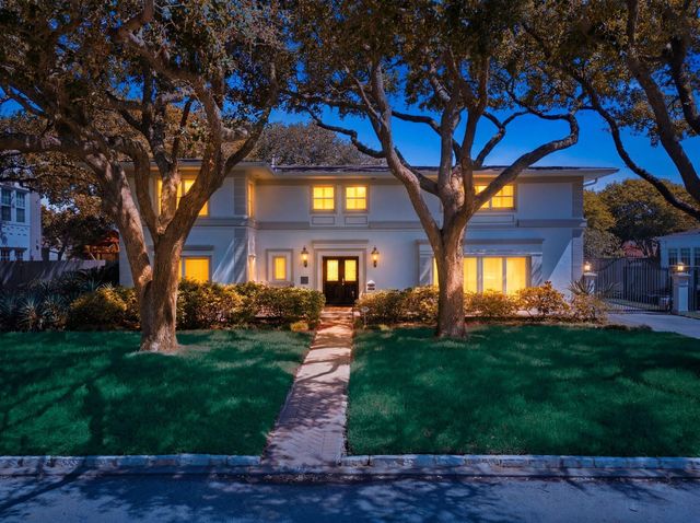 4814 Denver Drive, Galveston, TX 77551