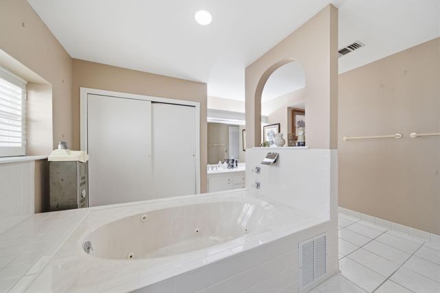 4814 Denver Drive, Galveston, TX 77551