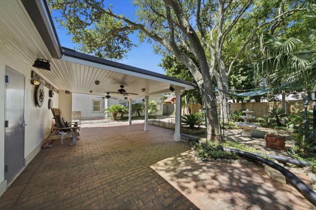 4814 Denver Drive, Galveston, TX 77551