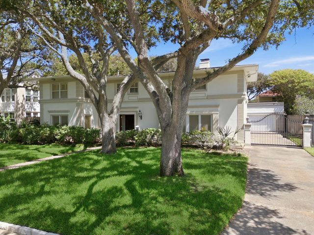 4814 Denver Drive, Galveston, TX 77551