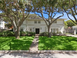 4814 Denver Drive, Galveston, TX 77551