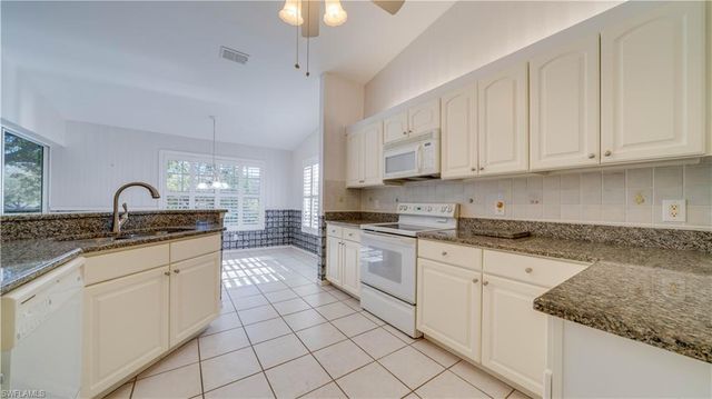 9210 Lalique LN # 1404, Fort Myers, FL 33919