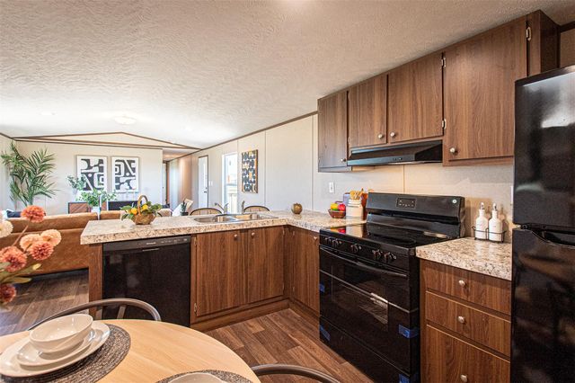 106 Spanish Oak RD, Dale, TX 78616