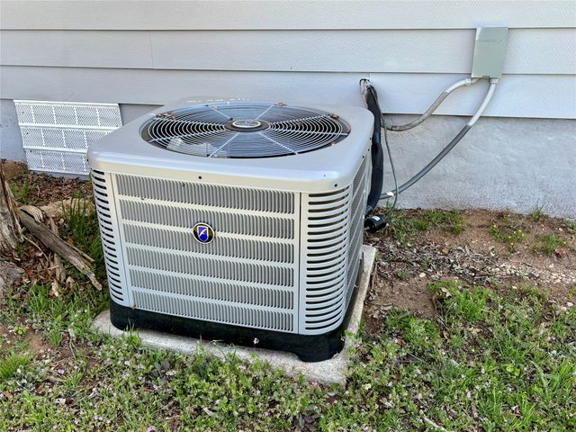 607 Baylor Street, Nocona, TX 76255