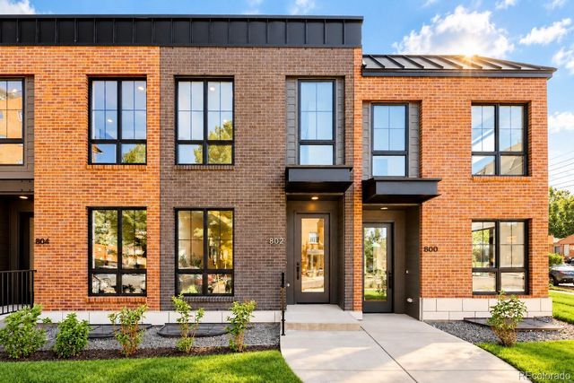800 Dahlia Street, Denver, CO 80220