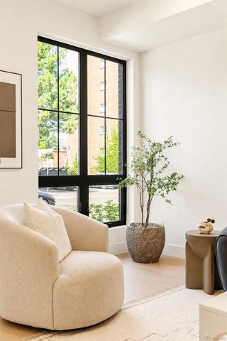 800 Dahlia Street, Denver, CO 80220