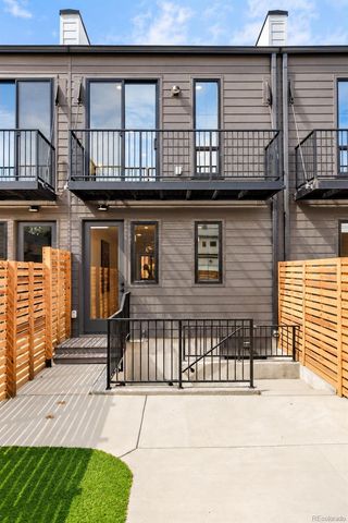 800 Dahlia Street, Denver, CO 80220