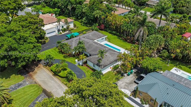 15305 SW 78th Ct, Palmetto Bay, FL 33157