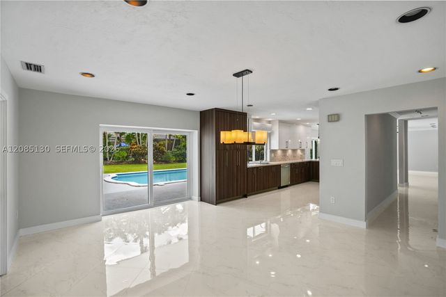 15305 SW 78th Ct, Palmetto Bay, FL 33157
