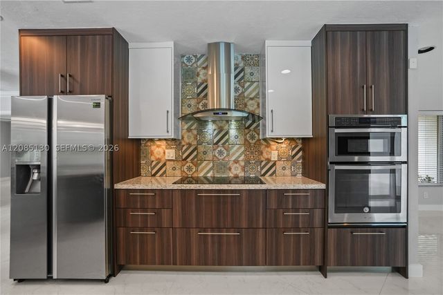 15305 SW 78th Ct, Palmetto Bay, FL 33157