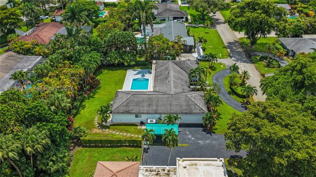 15305 SW 78th Ct, Palmetto Bay, FL 33157