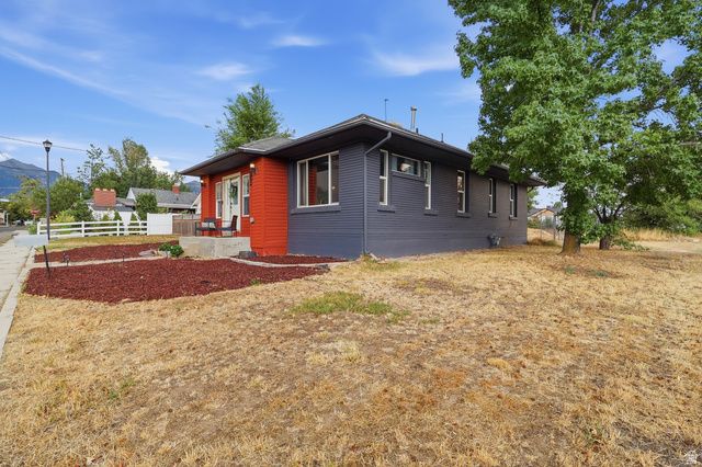 262 E 8960 S, Sandy, UT 84070