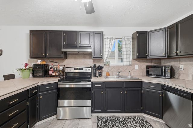 262 E 8960 S, Sandy, UT 84070