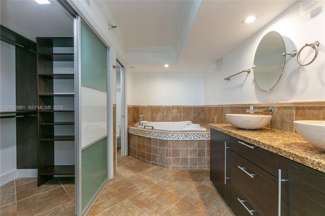 3500 Mystic Pointe Dr 3702, Aventura, FL 33180