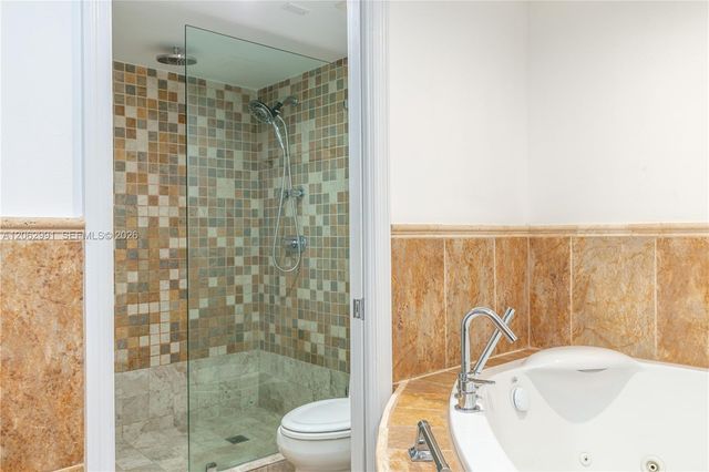 3500 Mystic Pointe Dr 3702, Aventura, FL 33180