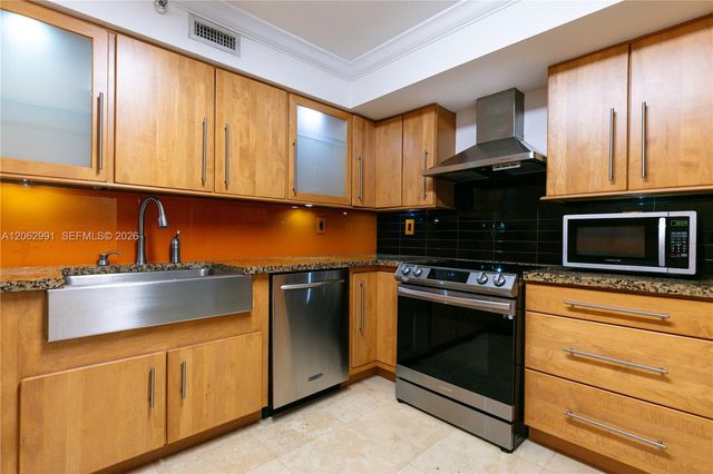 3500 Mystic Pointe Dr 3702, Aventura, FL 33180