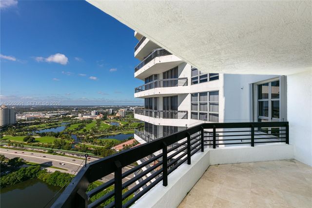 3500 Mystic Pointe Dr 3702, Aventura, FL 33180