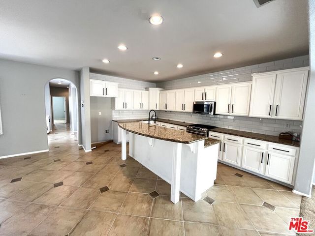 28327 Rocky Cove Drive, Menifee, CA 92585