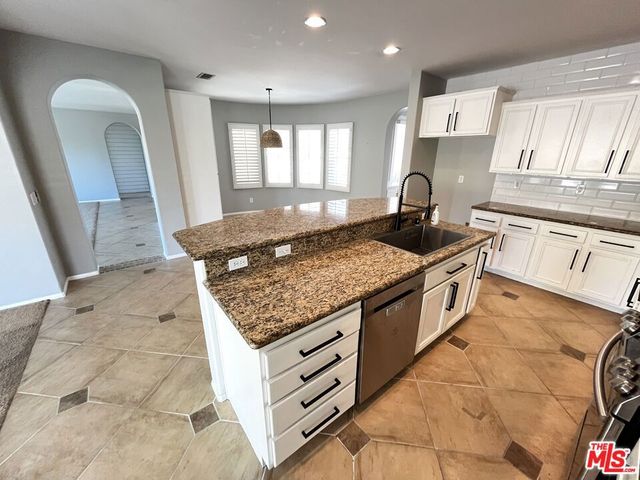 28327 Rocky Cove Drive, Menifee, CA 92585