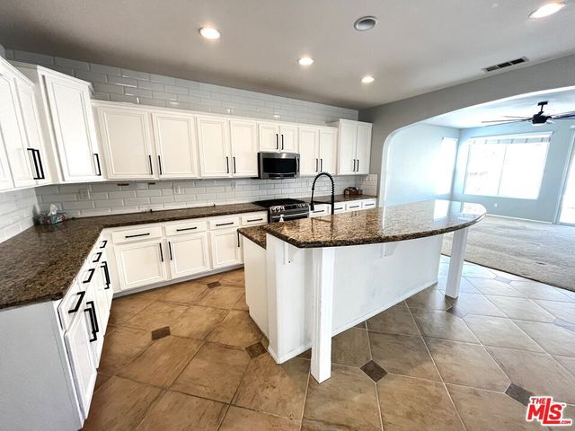 28327 Rocky Cove Drive, Menifee, CA 92585
