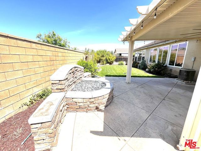 28327 Rocky Cove Drive, Menifee, CA 92585