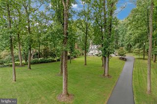 1246 DALEVIEW DR, Mclean, VA 22102