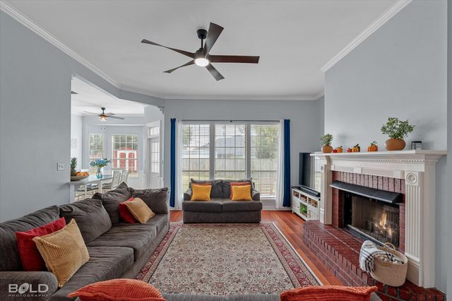 6020 Applegate Circle, Bossier City, LA 71111