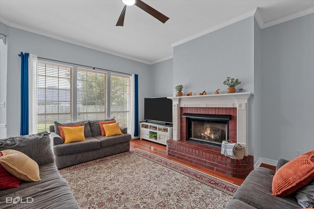 6020 Applegate Circle, Bossier City, LA 71111