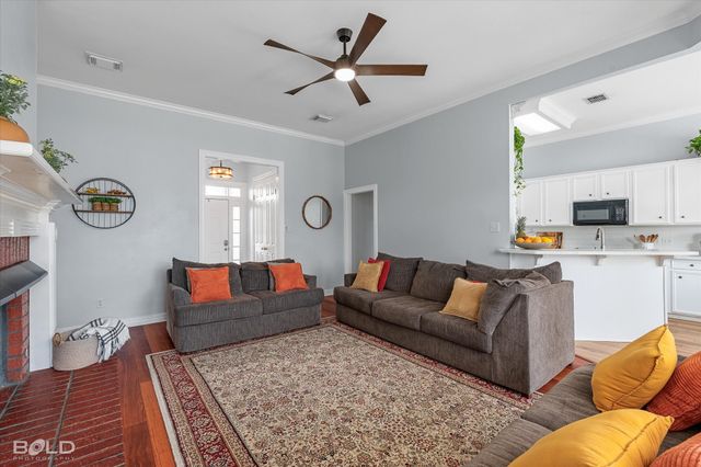 6020 Applegate Circle, Bossier City, LA 71111