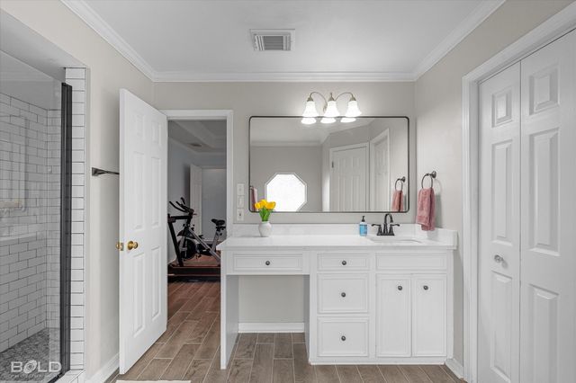 6020 Applegate Circle, Bossier City, LA 71111