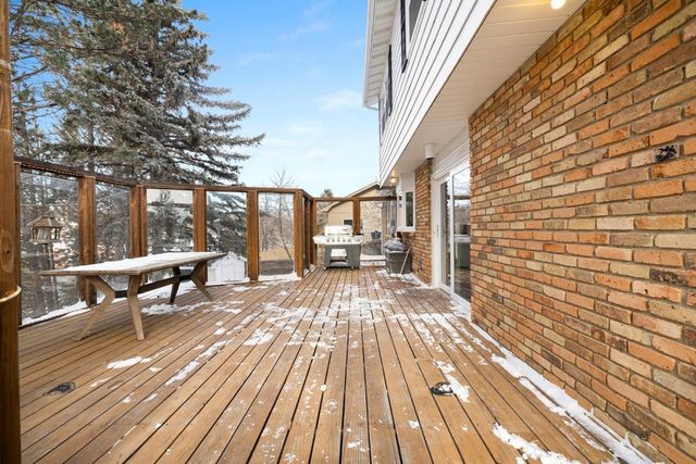 1609 7th St NW, Minot, ND 58703