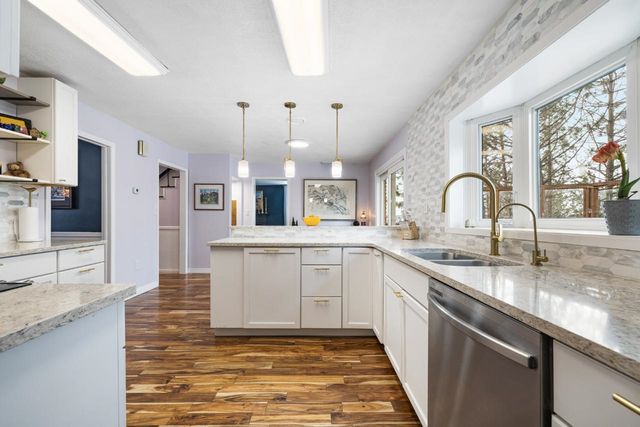 1609 7th St NW, Minot, ND 58703