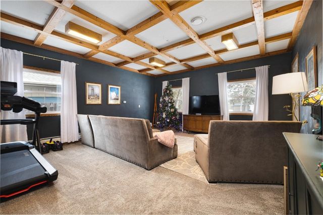 1609 7th St NW, Minot, ND 58703