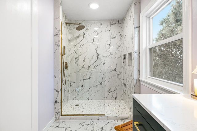 1609 7th St NW, Minot, ND 58703