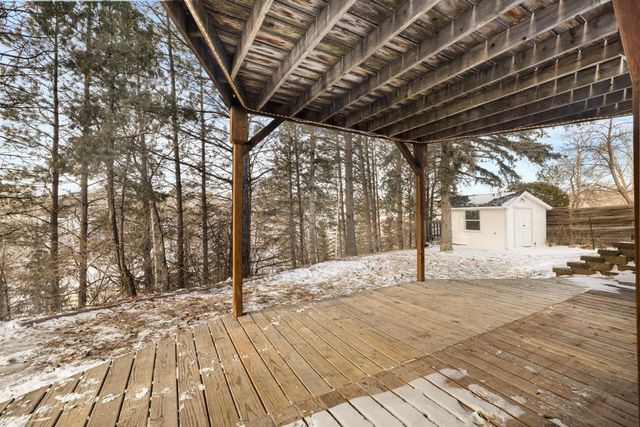 1609 7th St NW, Minot, ND 58703